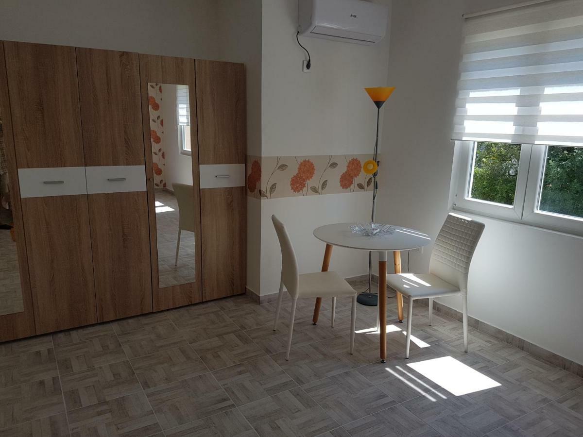 Отель Bestie House Котор Экстерьер фото